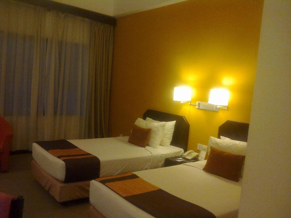 Rhr Hotel At Uniten Kajang Quarto foto