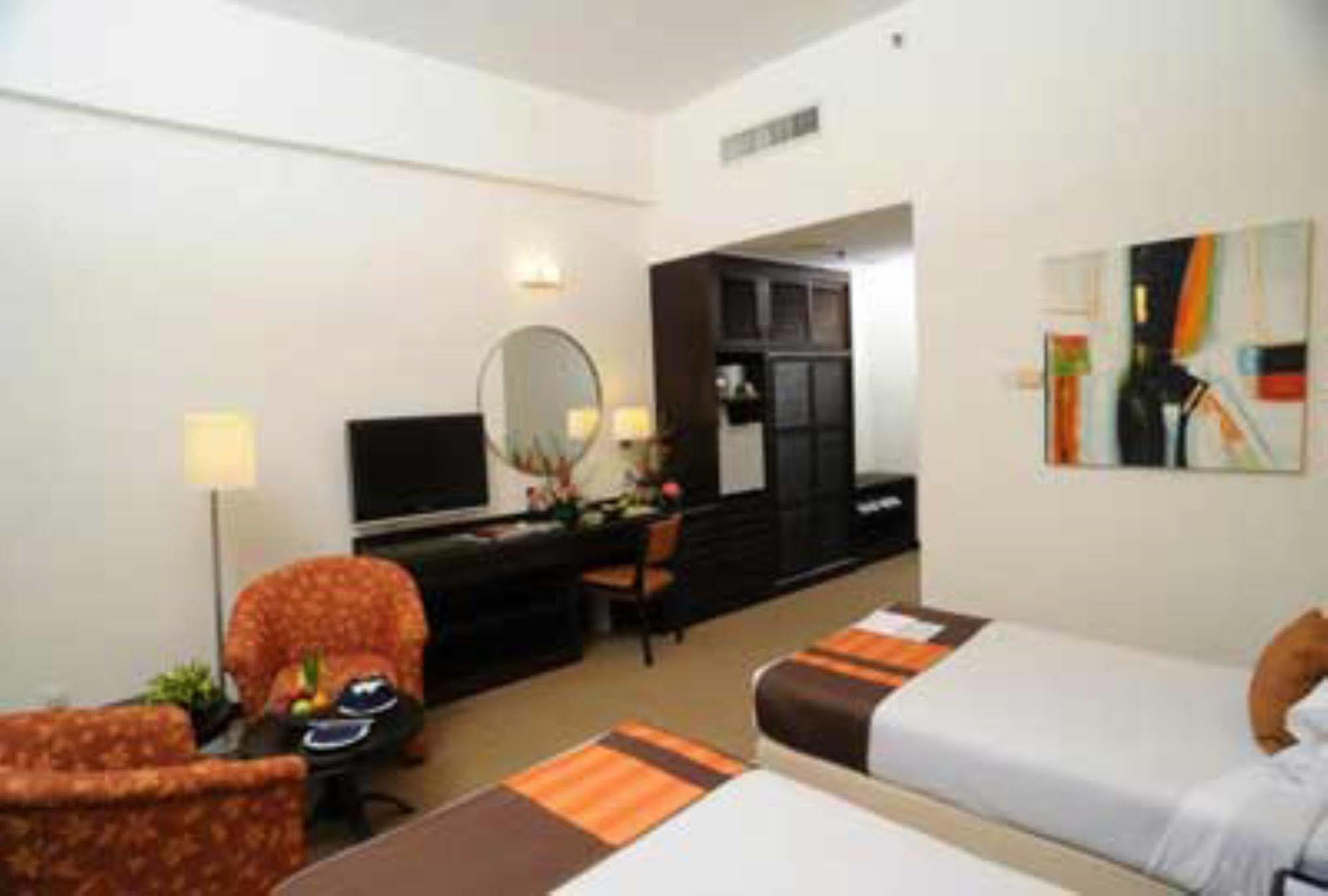 Rhr Hotel At Uniten Kajang Exterior foto