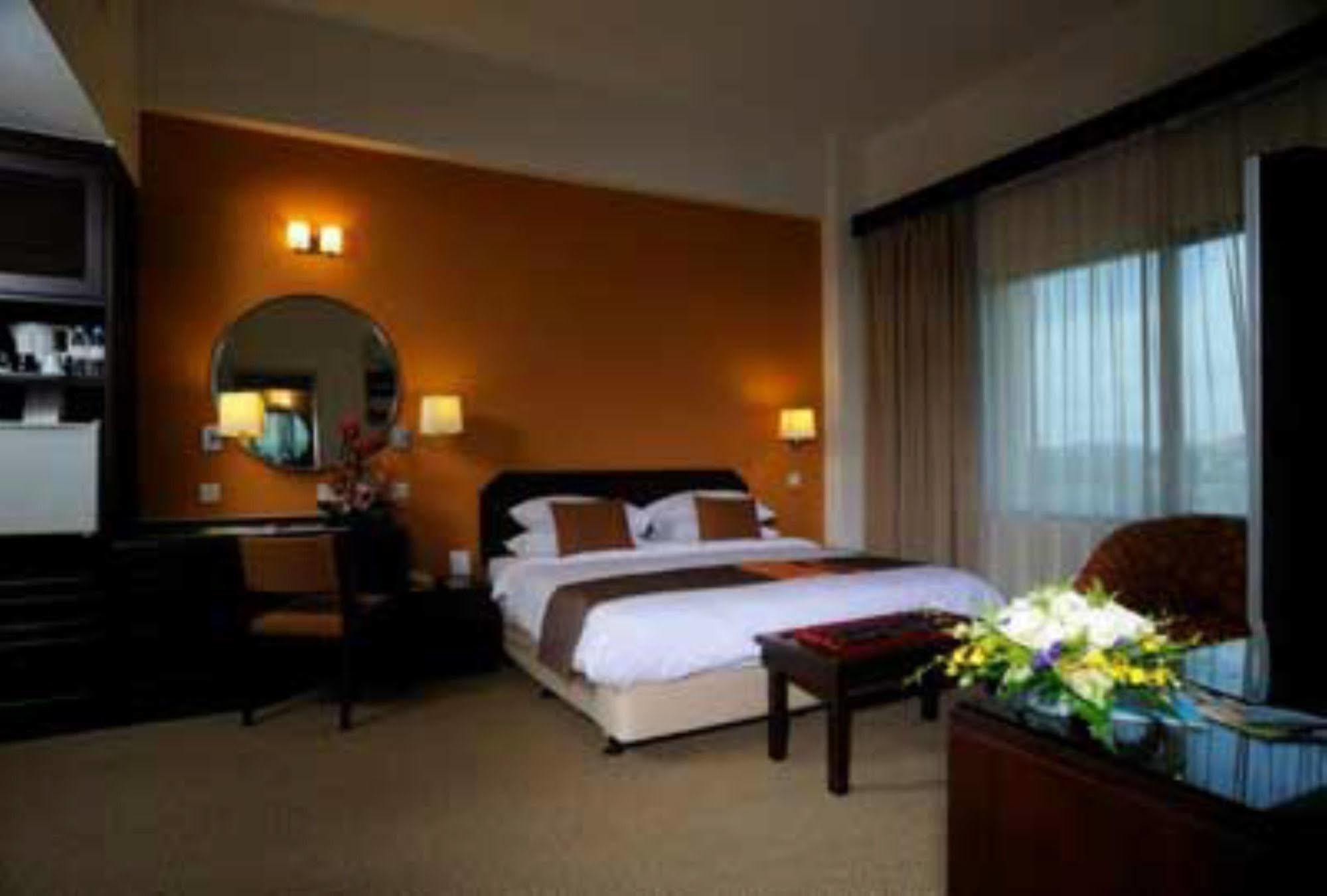 Rhr Hotel At Uniten Kajang Exterior foto